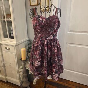 BCX Burgundy Floral Rose 3D Textured Strappy Romantic Whimsigoth HoCo Dress Sz 9